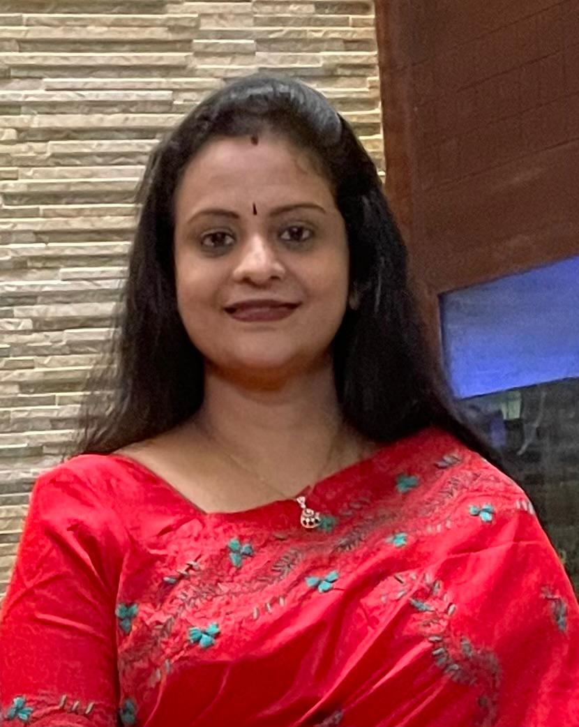 Dr Rakhee S
